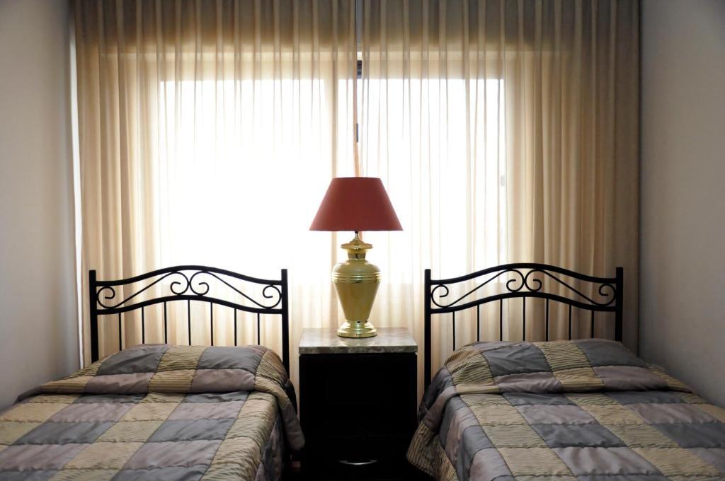 עמאן Granada Suites Hotel חדר תמונה